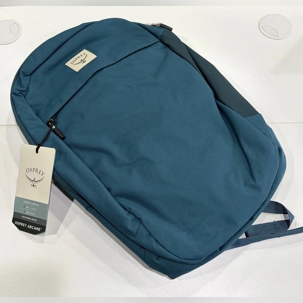 Osprey Large Arcane 20 L Daypack Backpack NWT Blue Laptop Sleeve Carry-on Size